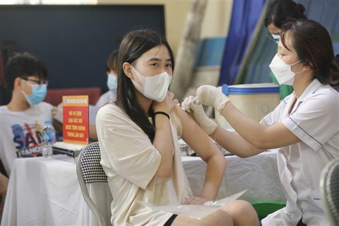 Thái Bình triển khai tiêm vaccine phòng COVID-19 cho người từ 12 tuổi ảnh 1