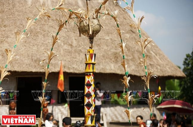 Nét văn hóa đặc sắc trong lễ mừng nhà mới của người Cơ Tu ảnh 1