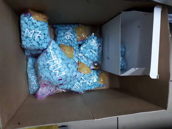 Bắt vụ vận chuyển 40.000 viên ma túy cùng súng quân dụng ảnh 1