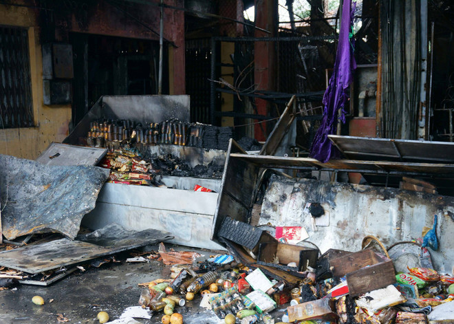 Huế chi gần 450 triệu đồng hỗ trợ thiệt hại vụ cháy chợ Tứ Hạ ảnh 1