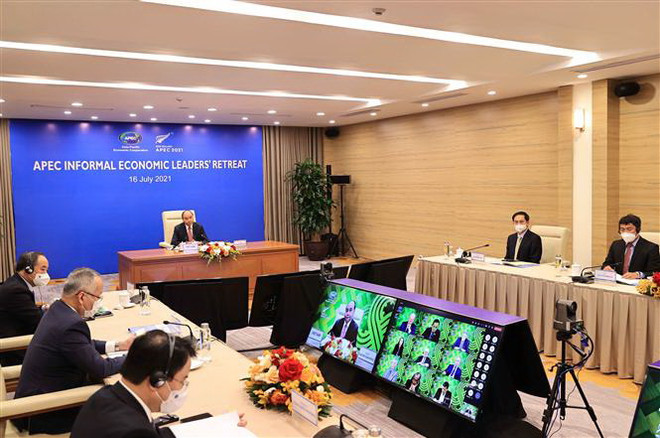 Chủ tịch nước Nguyễn Xuân Phúc dự cuộc họp không chính thức các nhà lãnh đạo kinh tế châu Á-Thái Bình Dương(APEC) theo hình thức trực tuyến. (Ảnh: Thống Nhất/TTXVN) Các nước thành viên APEC cùng hành động vượt qua thách thức ảnh 2