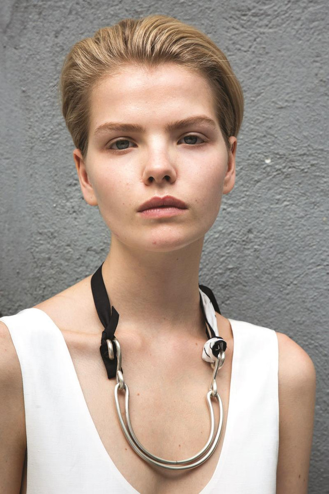 Dù kiểu trang điểm nào lên ngôi, hàng mày trau chuốt vẫn là chân lý ảnh 2