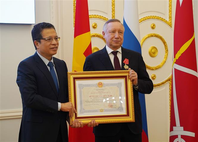 Trao huân chương Hữu nghị cho Thành phố St. Petersburg của Nga ảnh 1