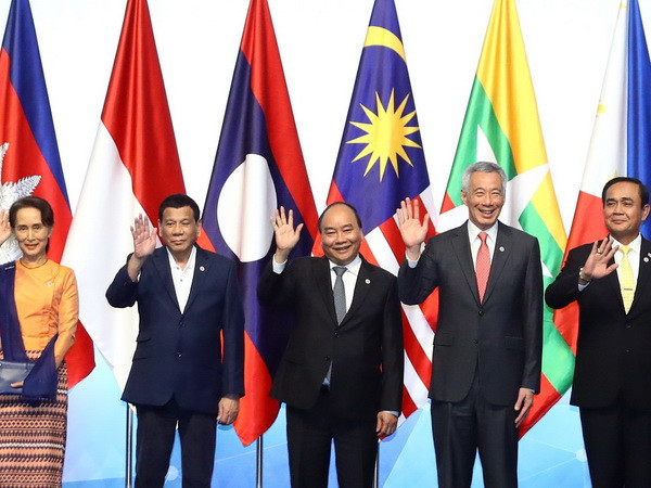 ASEAN tăng hợp tác để tận dụng cơ hội từ cách mạng 4.0 ảnh 1