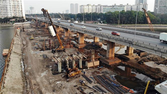 Bí thư Thành ủy Hà Nội: Tập trung cao độ đẩy nhanh dự án đầu tư công ảnh 1