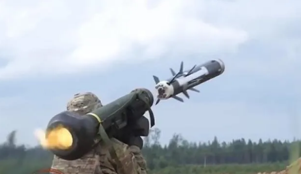 Ấn Độ thử nghiệm thành công tên lửa chống tăng tầm xa Spike ảnh 1