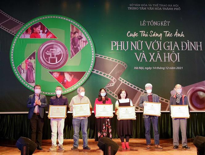 TTXVN đoạt giải cao Cuộc thi ảnh “Phụ nữ với gia đình và xã hội" ảnh 2