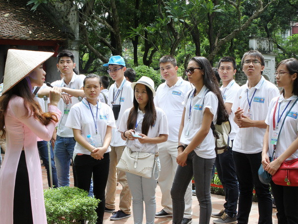 Trại Hè “Biển đảo quê hương tôi" và tình yêu đất nước của kiều bào ảnh 1