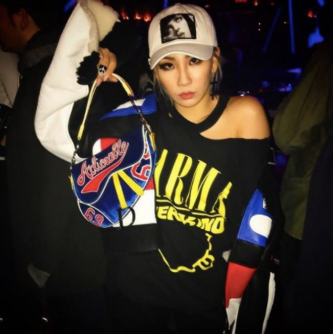 Chiếc túi Saddle hình yên ngựa, “hot hit” một thời của Dior trở lại ảnh 9