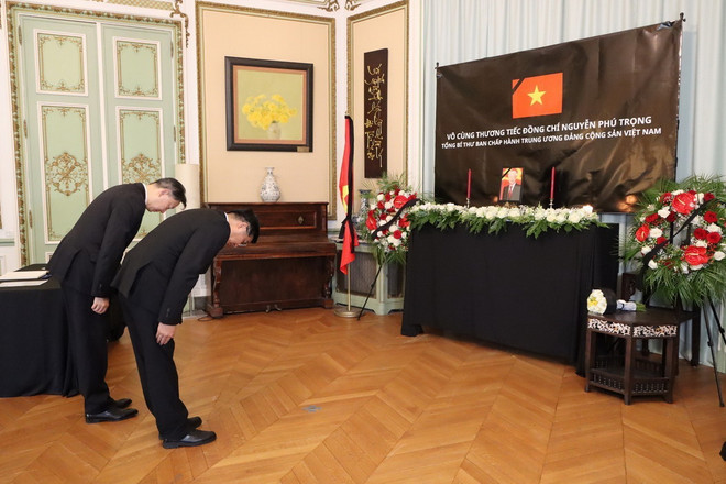 ttxvn-le_vieng_tong_bi_thu_nguyen_phu_trong_tai nhieu nuoc4.jpg