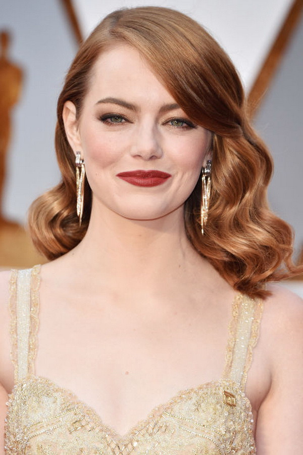 Emma Stone - mỹ nhân trang điểm nổi bật nhất thảm đỏ Oscar ảnh 2