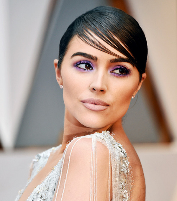 Emma Stone - mỹ nhân trang điểm nổi bật nhất thảm đỏ Oscar ảnh 11