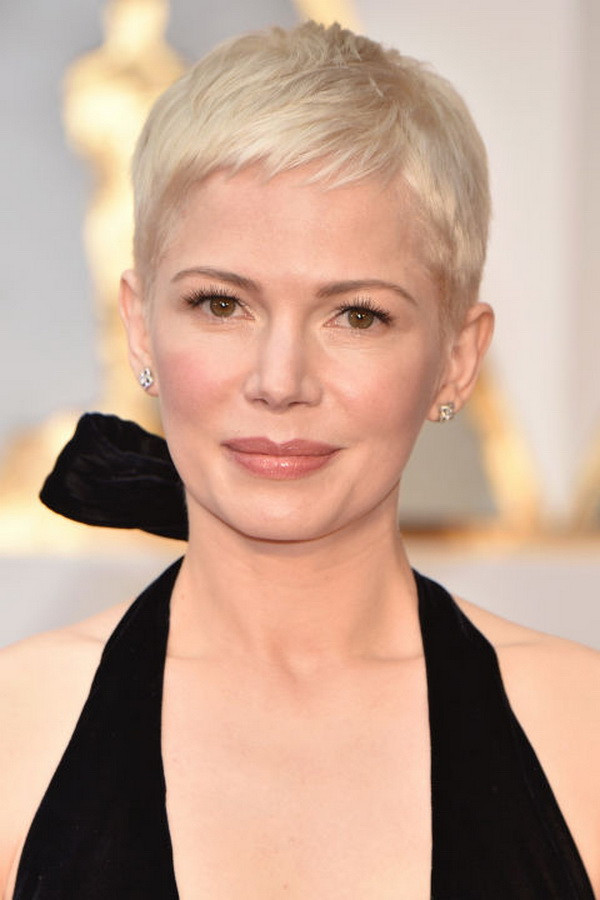 Emma Stone - mỹ nhân trang điểm nổi bật nhất thảm đỏ Oscar ảnh 12