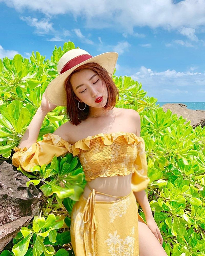 Crop top, quần ống lửng thống trị street style của dàn sao Việt ảnh 6