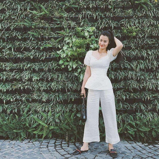 Crop top, quần ống lửng thống trị street style của dàn sao Việt ảnh 10