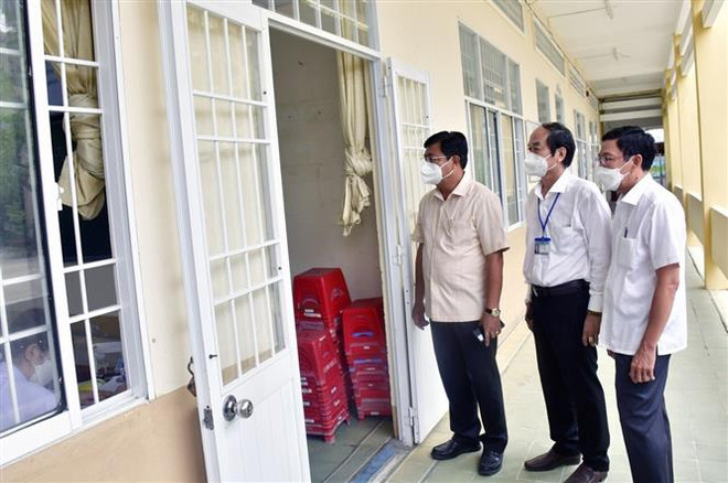 Gần 51.000 học sinh từ lớp 6 đến 12 tại Cà Mau trở lại trường học ảnh 2