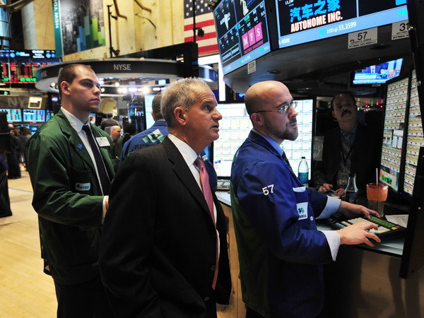 Phố Wall biến động trái chiều sau kết quả ấn tượng trong tháng 8 ảnh 1