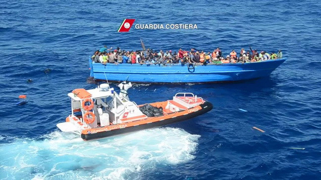 Bùng nổ dịch vụ đưa người nhập cư trái phép châu Âu qua Facebook ảnh 1