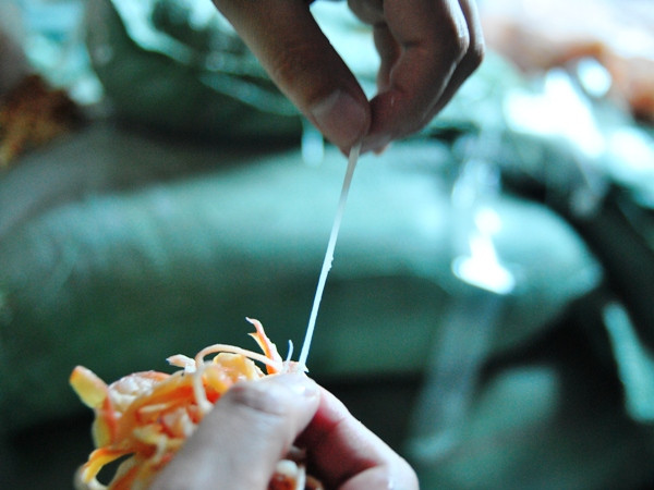 [Video] Clip mực khô nghi chứa cao su non xuất hiện tại Hà Nội ảnh 1