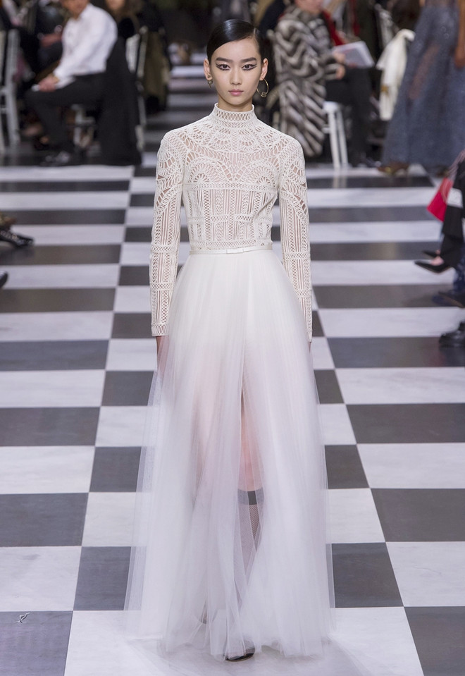 ''Cuộc chiến thời trang'' của Lý Nhã Kỳ và dàn sao châu Á tại Cannes ảnh 26