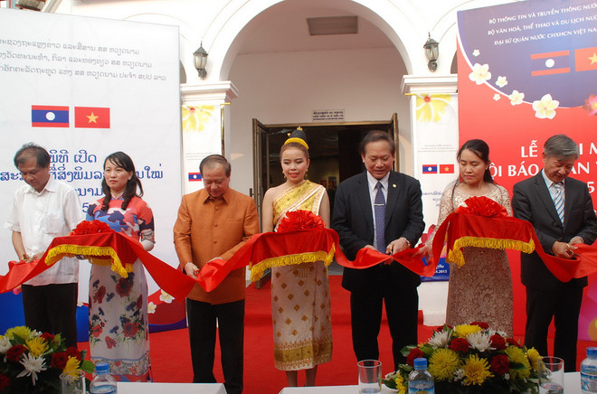 Khai mạc Hội báo Xuân Việt Nam 2015 tại thủ đô của Lào ảnh 1
