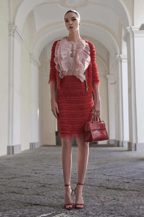 Những đường bèo nhún làm say lòng phái đẹp trong mùa Cruise 2017 ảnh 1