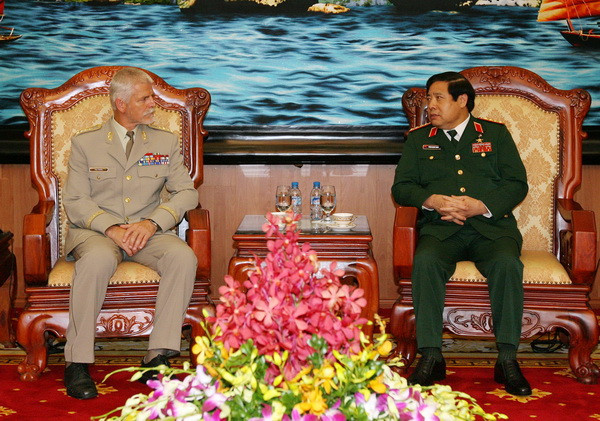 Việt Nam và Cộng hòa Séc thúc đẩy quan hệ hợp tác quốc phòng ảnh 1