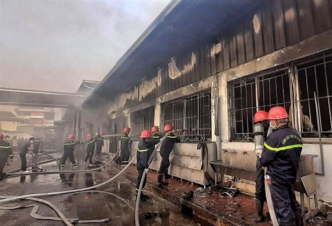 Điều 5 xe chữa cháy dập lửa tại công ty may quốc tế ở Bắc Giang ảnh 1