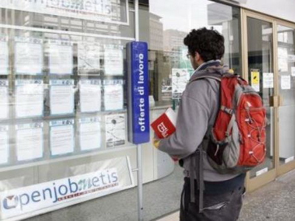 Italy: Tỷ lệ thất nghiệp lên mức cao kỷ lục mới hơn 13% ảnh 1