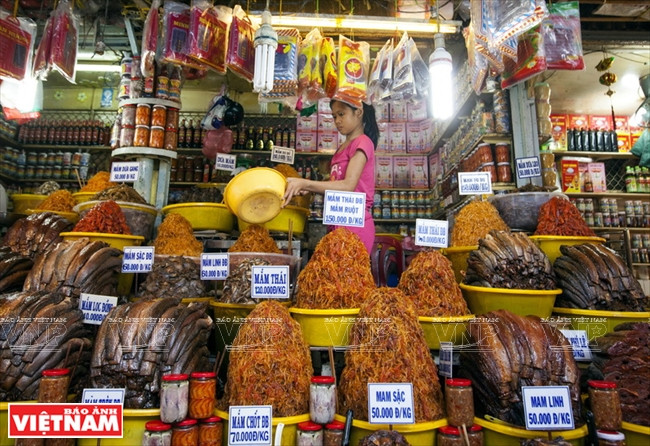 Chợ mắm, cá khô Châu Đốc lớn nhất miền Tây Nam Bộ ảnh 3