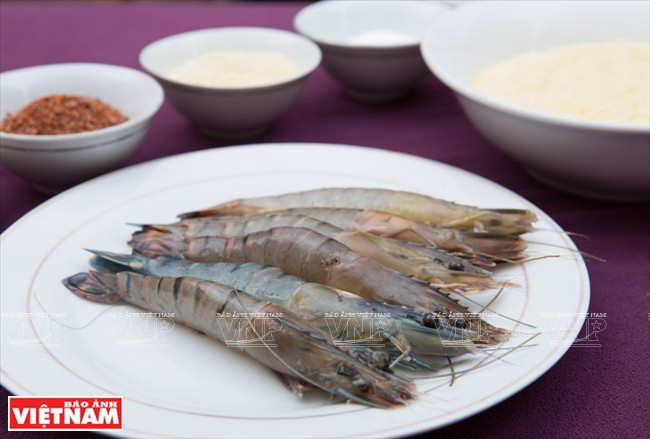 Đánh thức vị giác của thực khách với tôm xóc muối Tây Ninh ảnh 1