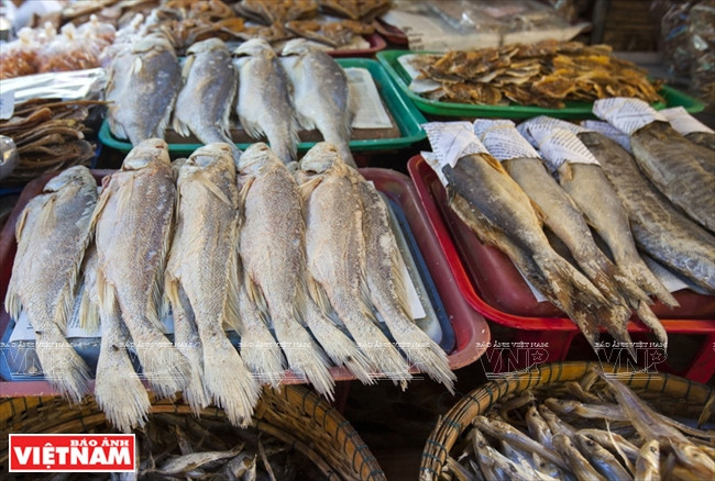 Chợ mắm, cá khô Châu Đốc lớn nhất miền Tây Nam Bộ ảnh 11