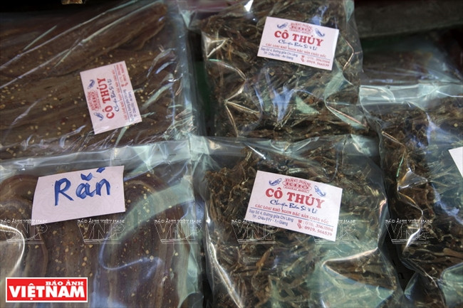 Chợ mắm, cá khô Châu Đốc lớn nhất miền Tây Nam Bộ ảnh 10