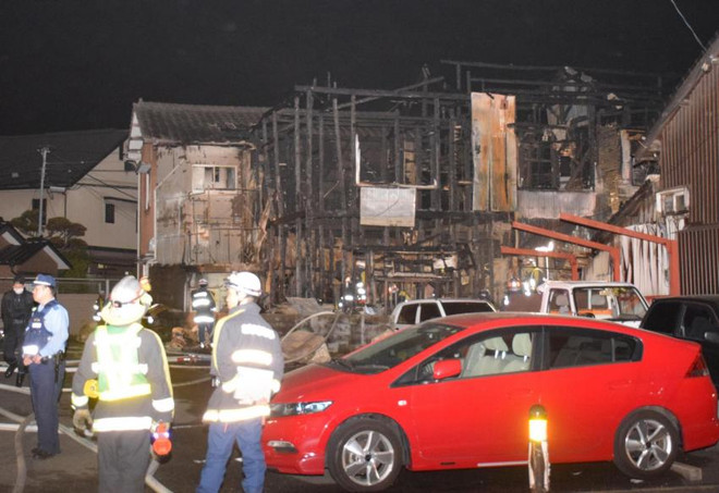 Hỏa hoạn thiêu trụi hai tòa nhà khiến ít nhất 6 người tử vong ảnh 1