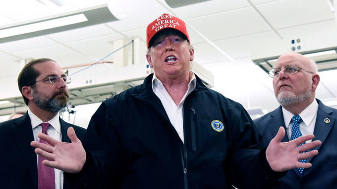 Tổng thống Trump dự hội nghị cùng một người nhiễm SARS-CoV-2 ảnh 1