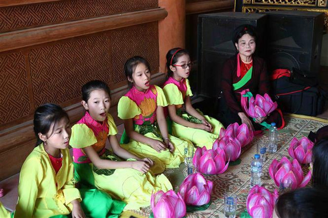 Bắc Ninh thực hiện chính sách tôn vinh, đãi ngộ nghệ nhân quan họ ảnh 2