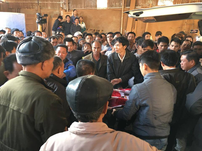 [Photo] Hiện trường thảm án tại Thạch Thất khiến 2 cha con tử vong ảnh 4