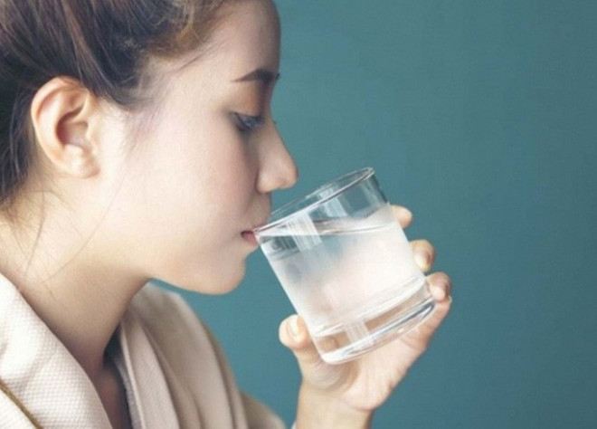 Phái đẹp đừng quên "sắm" cho đôi môi lớp dưỡng hoàn hảo ảnh 3