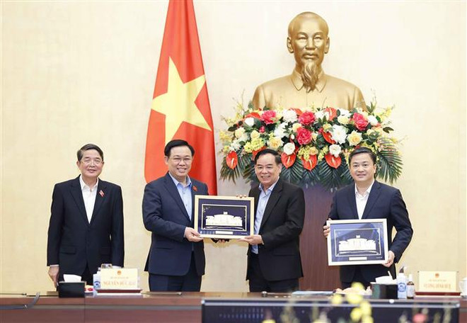 Chủ tịch Quốc hội chủ trì làm việc với lãnh đạo tỉnh Bến Tre ảnh 2