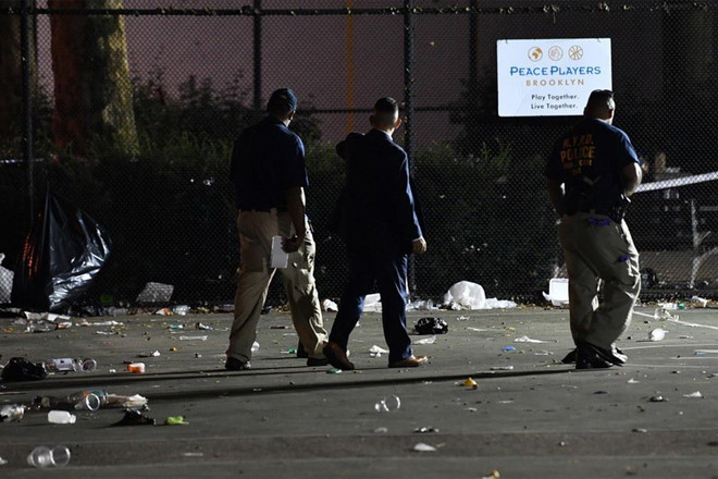 [Photo] Mỹ: Xả súng tại sự kiện ngoài trời khiến 12 người thương vong ảnh 2