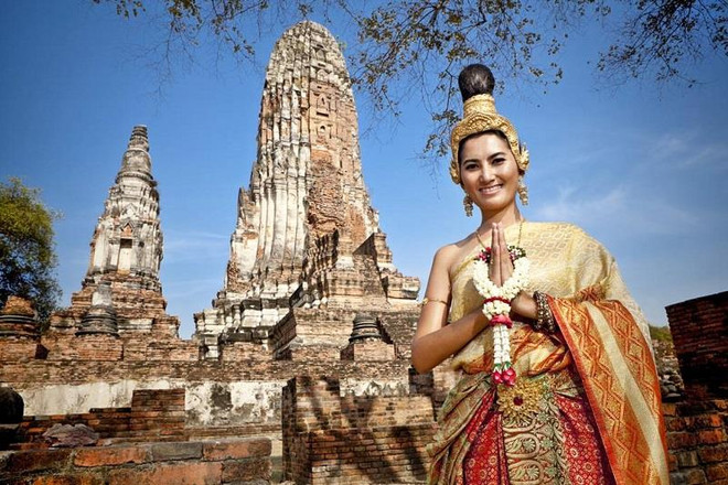 Bạn cần học cách chào hỏi độc đáo của người bản xứ khi du lịch ảnh 8