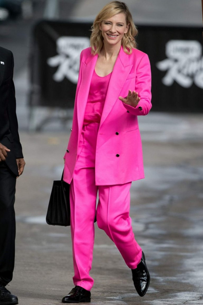 Diễn viên Cate Blanchett - “Bà hoàng” của những bộ suit thời thượng ảnh 17