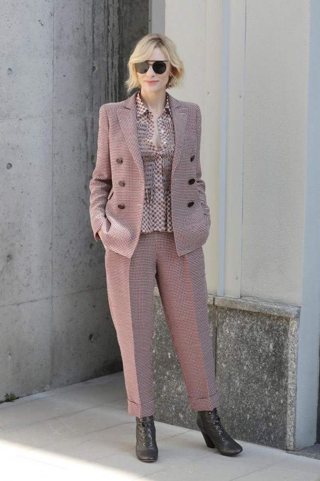 Diễn viên Cate Blanchett - “Bà hoàng” của những bộ suit thời thượng ảnh 16