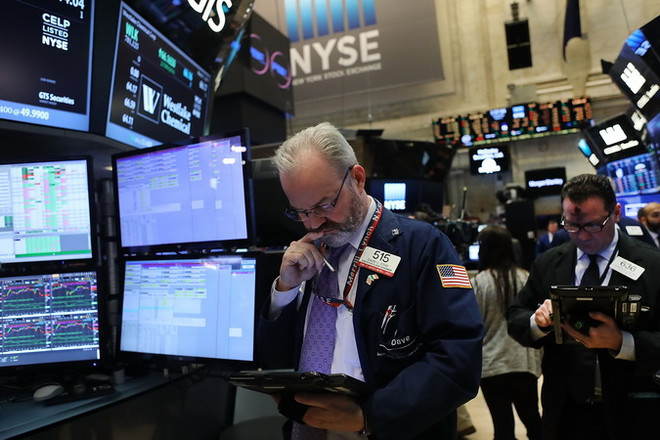 Chứng khoán Mỹ giảm mạnh nhất kể từ cuộc bầu cử tổng thống ảnh 1