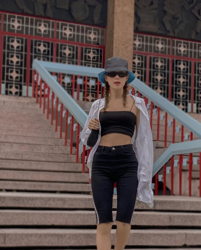 Dàn sao Việt "dát" hàng hiệu mới toanh trong loạt street style ảnh 13