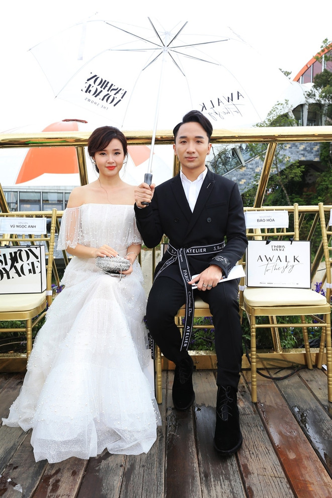 Sao Việt xúng xính váy áo cùng “dạo bước trên mây” ở độ cao hơn 1400m ảnh 11