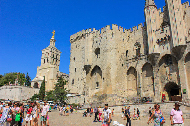 Khám phá những ngôi làng ở nước Pháp nhỏ, xinh và rất tình ảnh 5