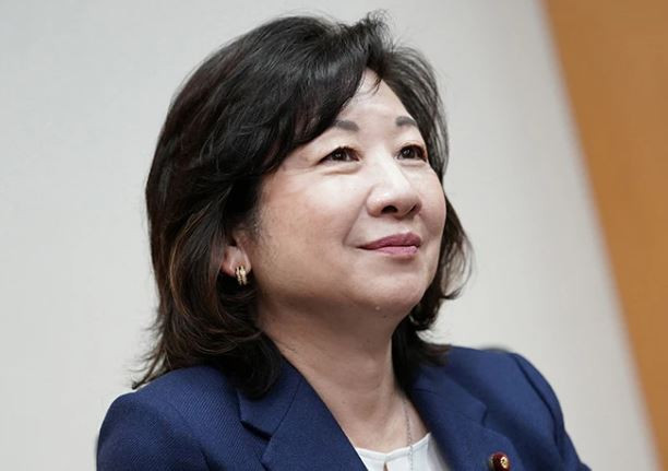 Nhật Bản xác nhận thành viên đầu tiên trong nội các mắc COVID-19 ảnh 1