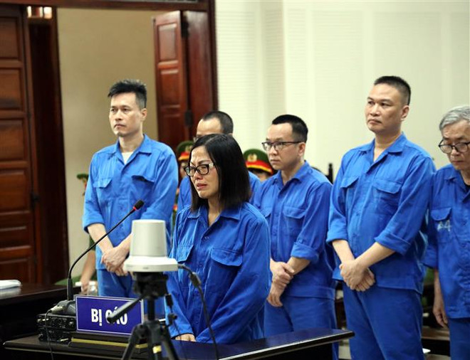 Trưởng bộ phận Thư ký tài chính Công ty AIC kêu oan tại tòa ảnh 1