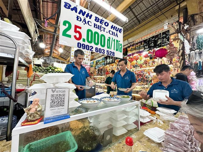 Nhân rộng mô hình chợ không dùng tiền mặt ở Thành phố Hồ Chí Minh ảnh 1